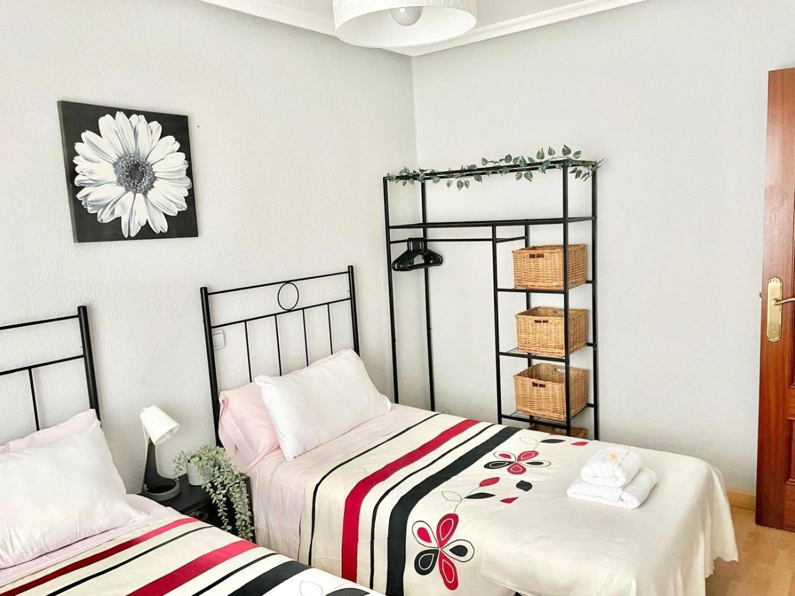 Apartamento San Lazaro. Oviedo Esterno foto